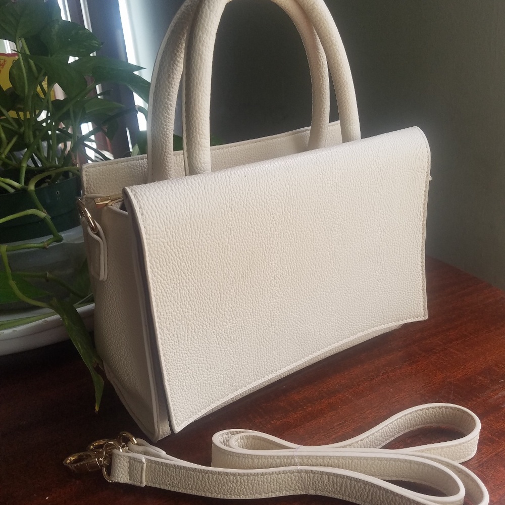 Forever 21 White Handbag